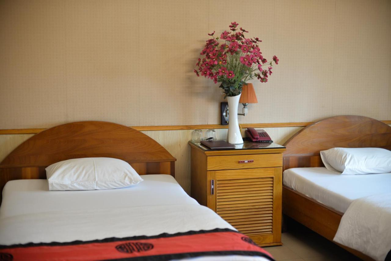 Valentine Hotel - Hong Ha Hanoi Exteriör bild